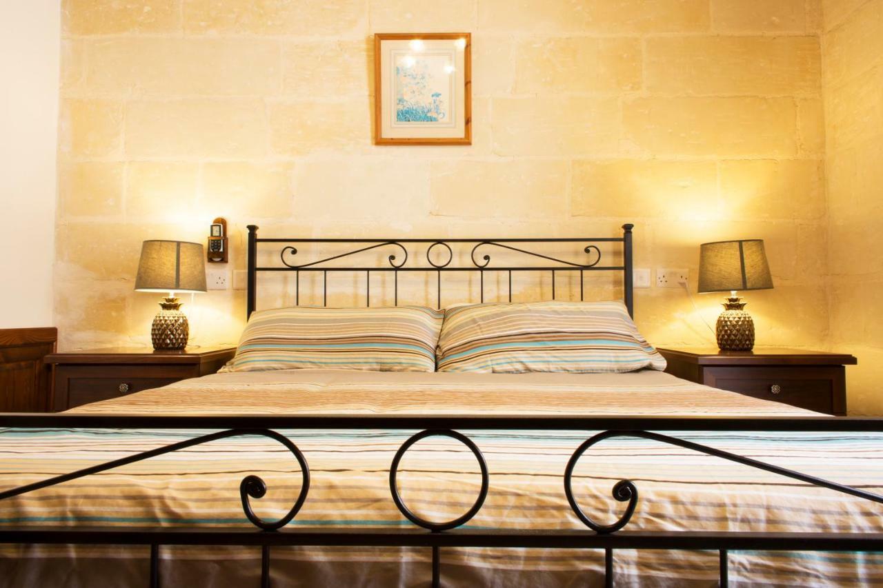 Maltese Town House Sliema Villa Luaran gambar