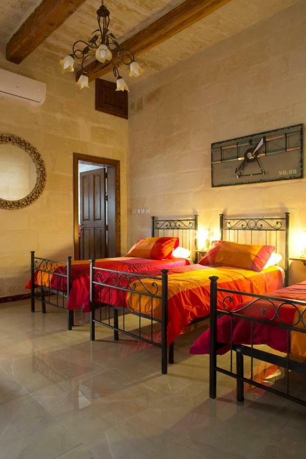 Maltese Town House Sliema Villa Luaran gambar